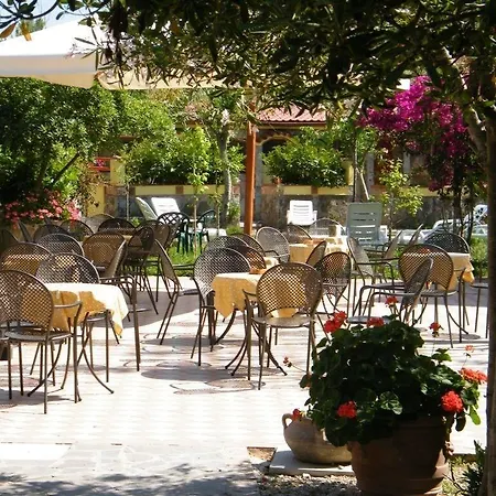 ホテル Villaggio Tabu 3*