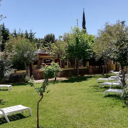 Villaggio Tabu ホテル パリヌロ