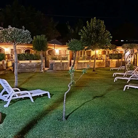 ホテル Villaggio Tabu パリヌロ