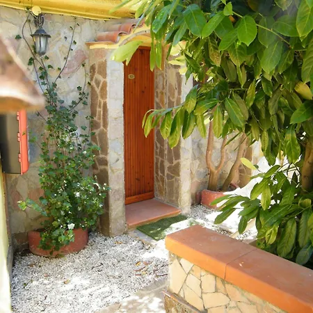 ホテル Villaggio Tabu 3*