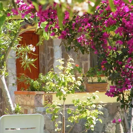 Hotell Villaggio Tabu